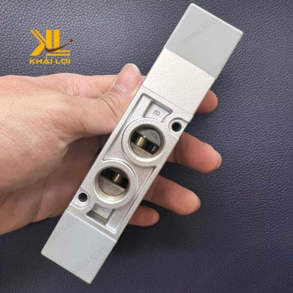 Van Kích Hơi Khí Nén STNC TG được chế tạo từ thép cao cấp, chống oxy hóa và chịu áp suất cao.