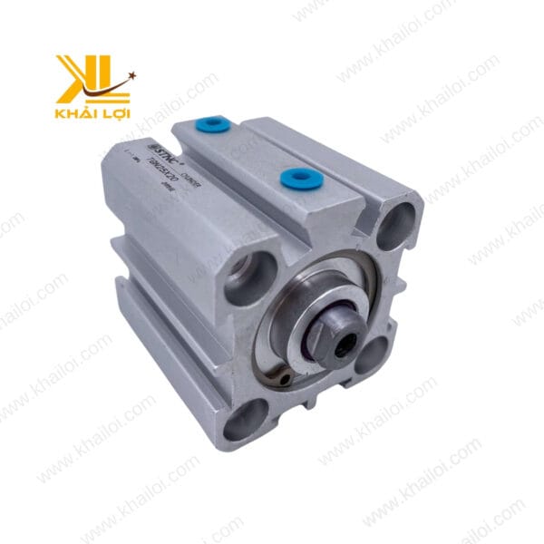 Hình ảnh xi lanh khí nén compact STNC TGN lắp đặt trong hệ thống khí nén công nghiệp.