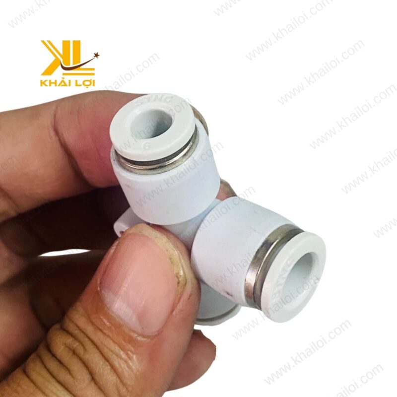 Hình ảnh thực tế Chữ T nối giảm khí nén STNC YPEW chuyên dùng trong hệ thống khí nén.