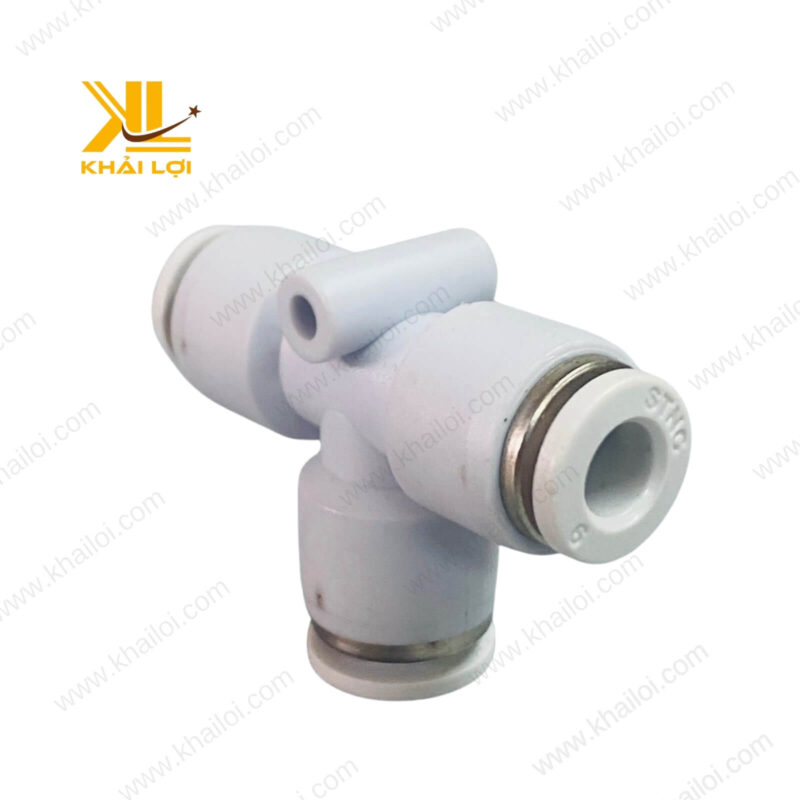 Hình ảnh chi tiết Chữ T nối giảm khí nén STNC YPEW với 3 đầu nối ống kích thước khác nhau.