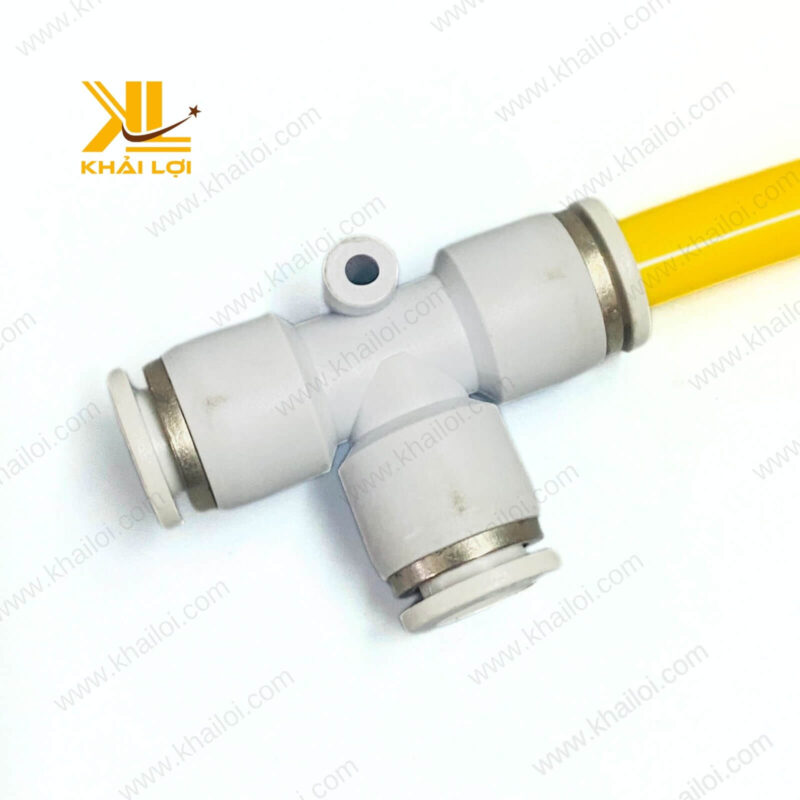 Cận cảnh khớp nối chữ T ba đầu STNC YPE với thiết kế bền bỉ.
