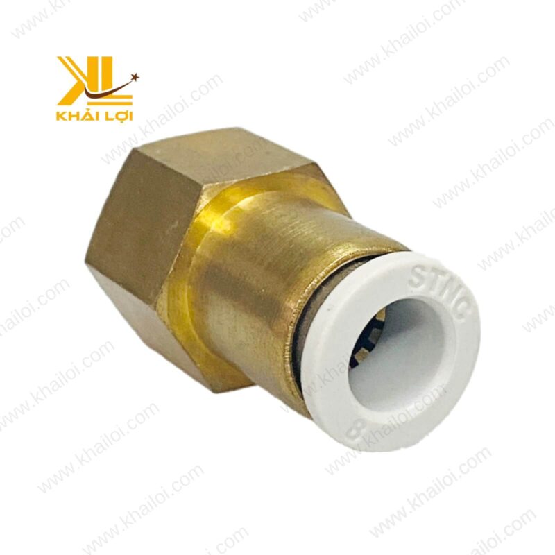 Đầu nối khí nén STNC YPCF với phần ren trong giúp kết nối chắc chắn.