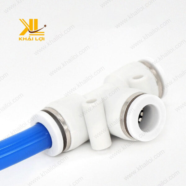 Ngã ba nối ống khí nén JPE giúp chia khí nén thành ba hướng dễ dàng.