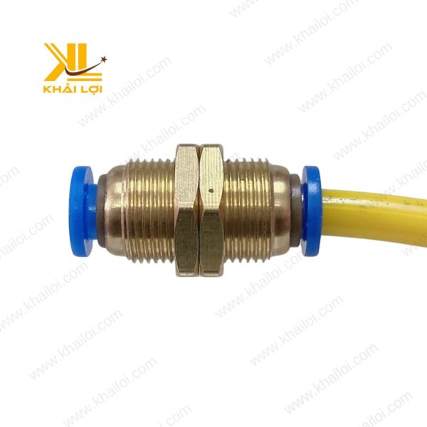 Cận cảnh sản phẩm đầu nối PM với thiết kế chắc chắn, chống rò rỉ khí.