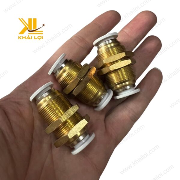 Hình ảnh thực tế của Nối Hai Đầu Ống Khí Siết Thành STNC YPM, sản phẩm chất lượng cao.