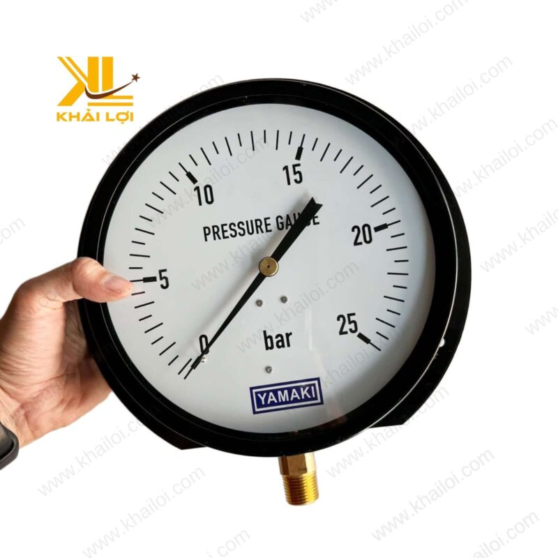 Đồng hồ áp suất chân đứng YAMAKI vỏ thép đen chính hãng tại Vật tư công nghiệp Khải Lợi.
