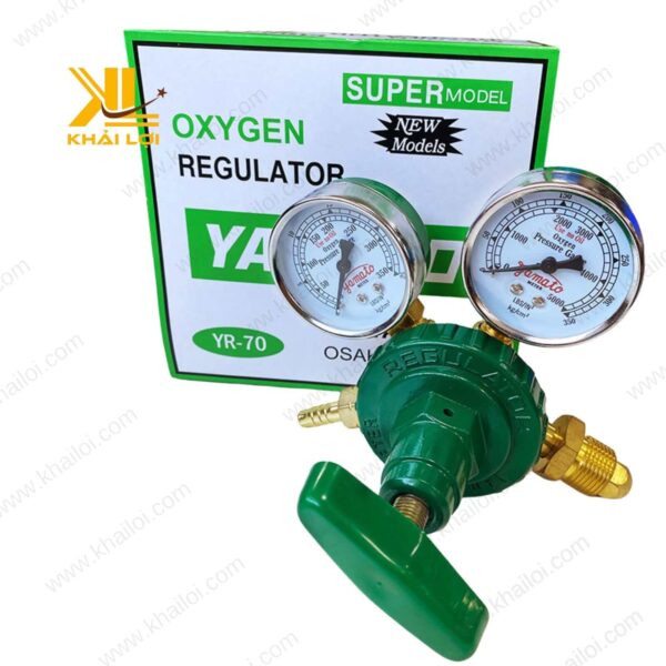 Cận cảnh mặt đồng hồ đo áp suất của Đồng Hồ Gió Oxy YAMATO, hiển thị rõ ràng thông số.