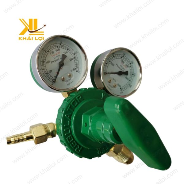 Thiết kế đồng hồ kép của Đồng Hồ Gió Oxy YAMATO, giúp theo dõi áp suất đầu vào và đầu ra.