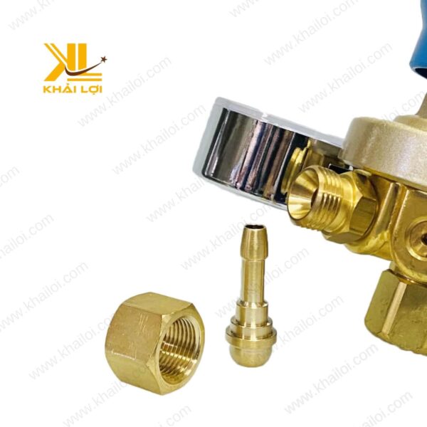 Van điều chỉnh áp suất trên Đồng hồ Oxy Tanaka Venus Oxy (CGA-540L), giúp kiểm soát lưu lượng khí oxy dễ dàng.