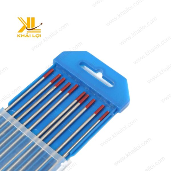 Cận cảnh đầu kim hàn TIG được mài sắc bén đúng kỹ thuật.