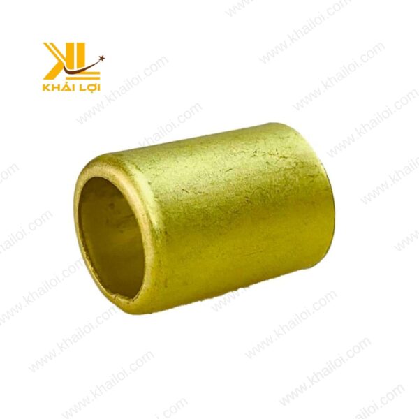 Cận cảnh chén thau bấm màu vàng đồng dùng cho kết nối ống.