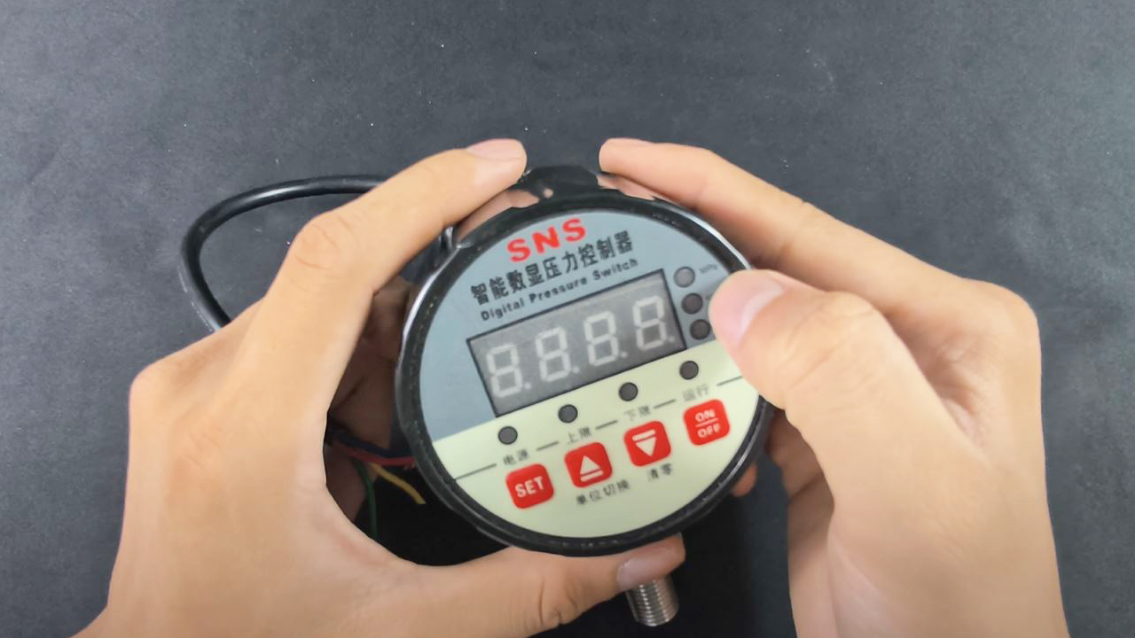 Đồng Hồ Áp Suất SNS YZ S80 Có Gì Đặc Biệt ?