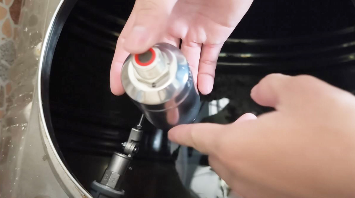 Ưu điểm Vượt Trội Của Phao Cơ Inox 304 So Với Các Loại Truyền Thống