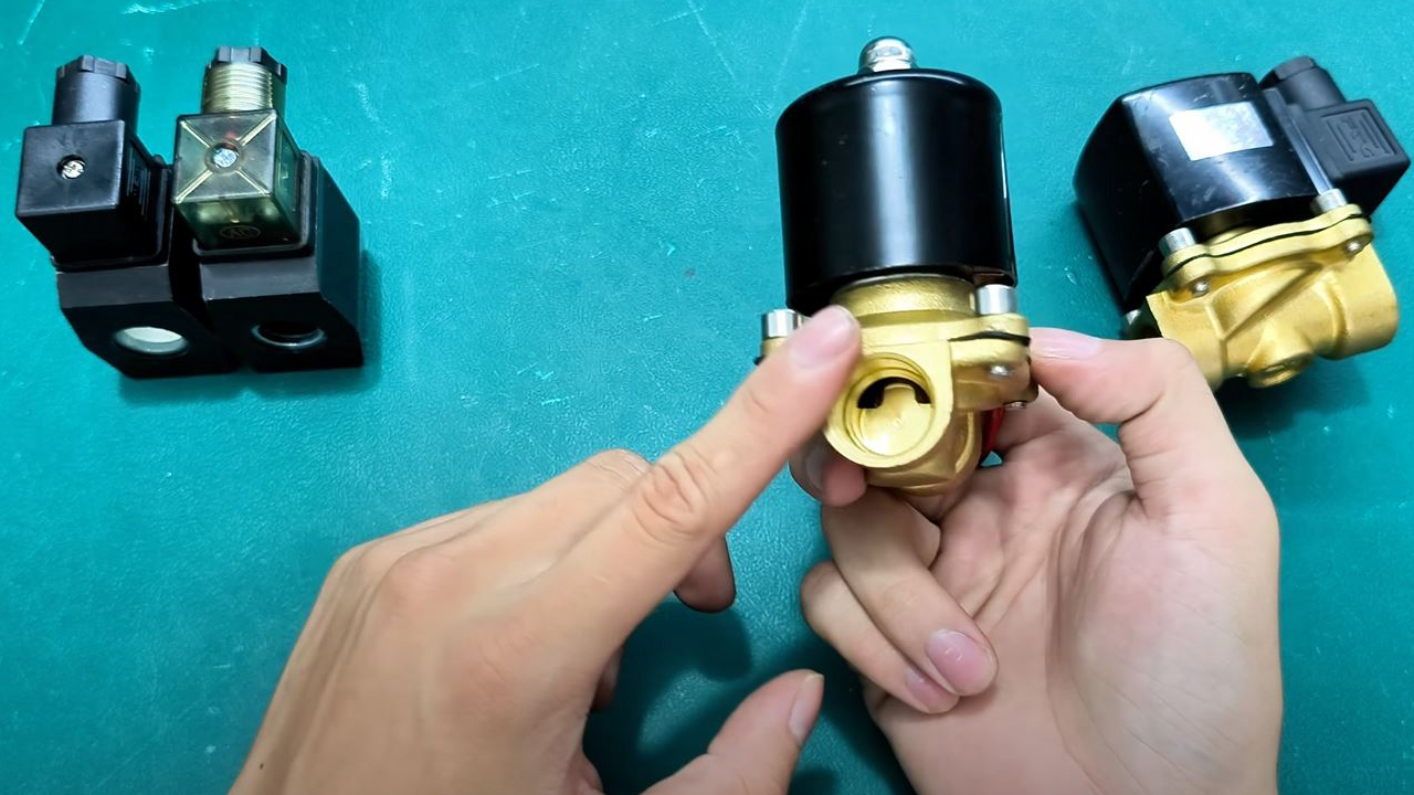 So Sánh Van Điện Từ UniD Và STNC