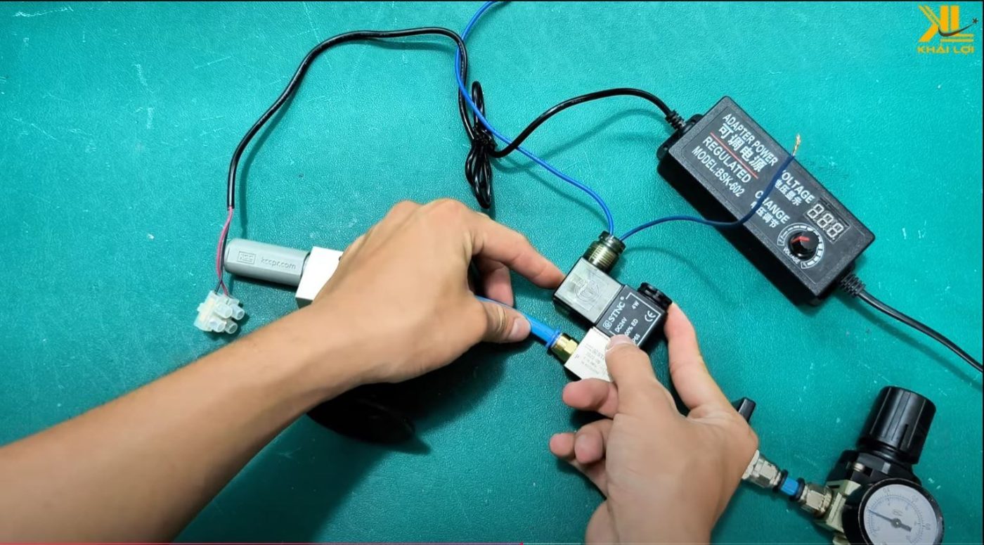 Kiểm tra lực hút bằng phương pháp thủ công