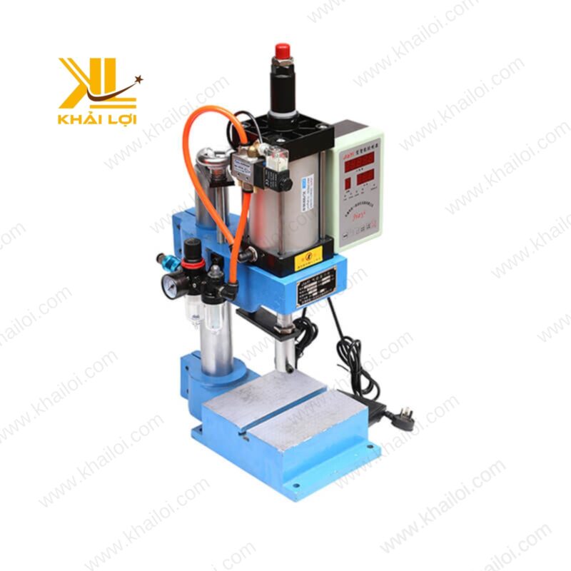 Cận cảnh xi lanh khí φ160 của máy ép khí nén Khải Lợi