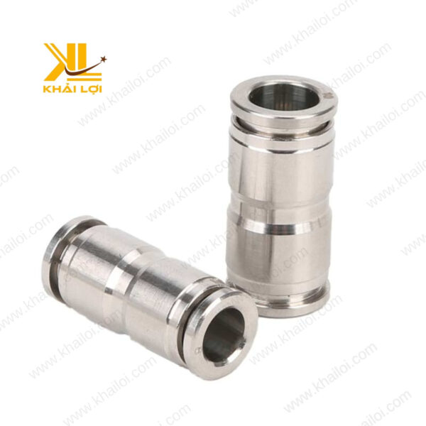 Bộ nối ống inox IPU nằm cạnh các phụ kiện khí nén khác của Khải Lợi.