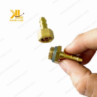 Cận cảnh đầu ren 13.8 của sản phẩm nối dây rửa xe Khải Lợi.