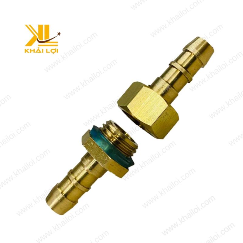 Bộ nối ống nước rửa xe được trưng bày tại cửa hàng Khải Lợi.