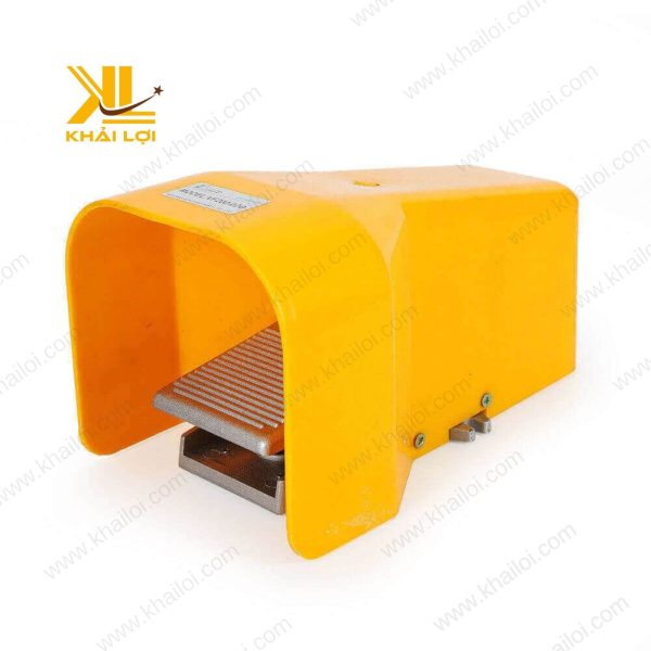 Cận cảnh Van 4F210-08G, vỏ nhựa bảo vệ, vận hành ổn định.