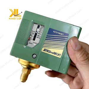 Cận cảnh Công Tắc Áp Suất Saginomiya, ren 11mm, dễ lắp.