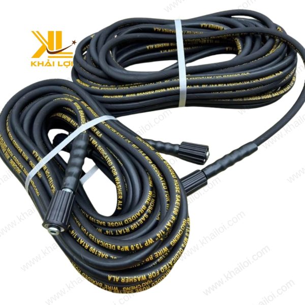 Dây Rửa Xe màu đen chịu nhiệt tốt.