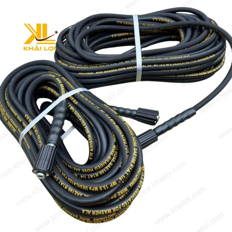Dây Rửa Xe màu đen chịu nhiệt tốt.