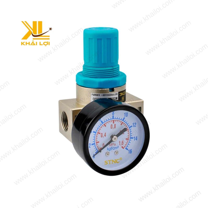 Điều áp khí nén STNC GR trong hộp sản phẩm.