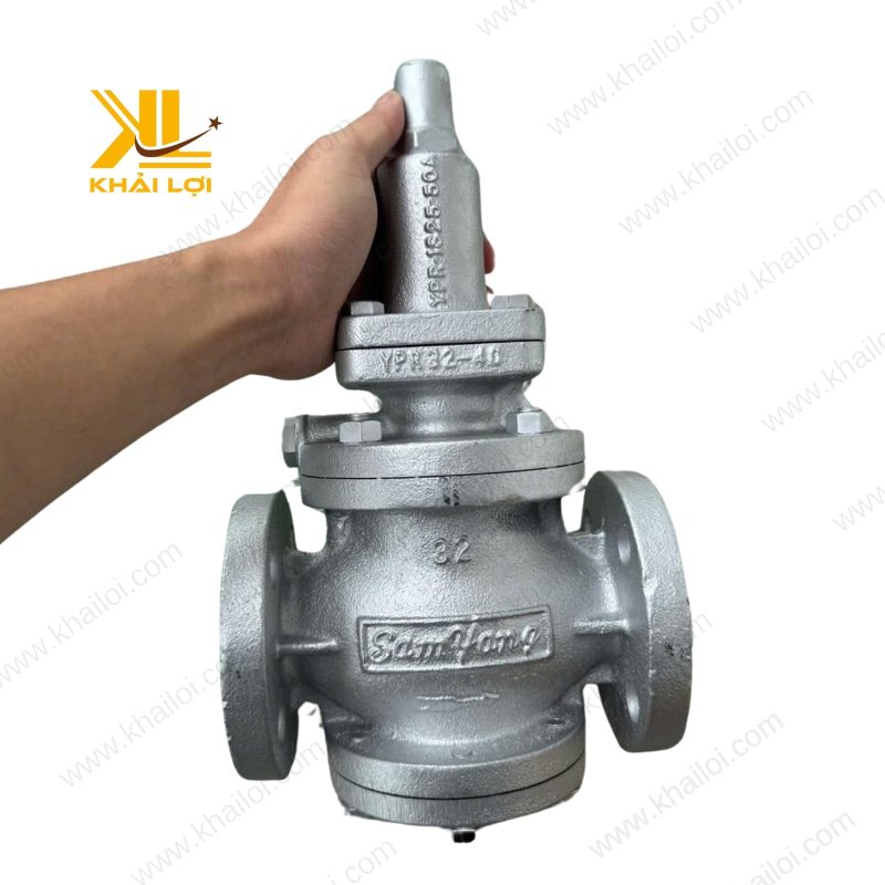 Hình ảnh Van Giảm Áp Hơi YPR-1S Samyang trong lò hơi.