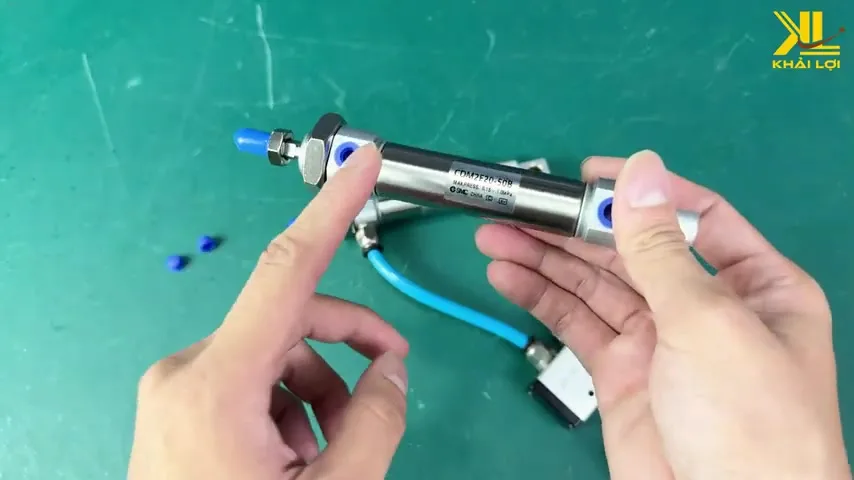 Canh bao CDM2E Xi lanh mini inox sieu ben cua thuong hieu SMC YouTube 000020 1